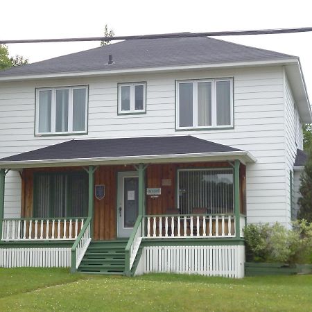 Hebergement Maison Fortier Тадусак Екстериор снимка
